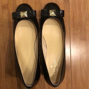 Block heel, black patent Kate Spade pumps